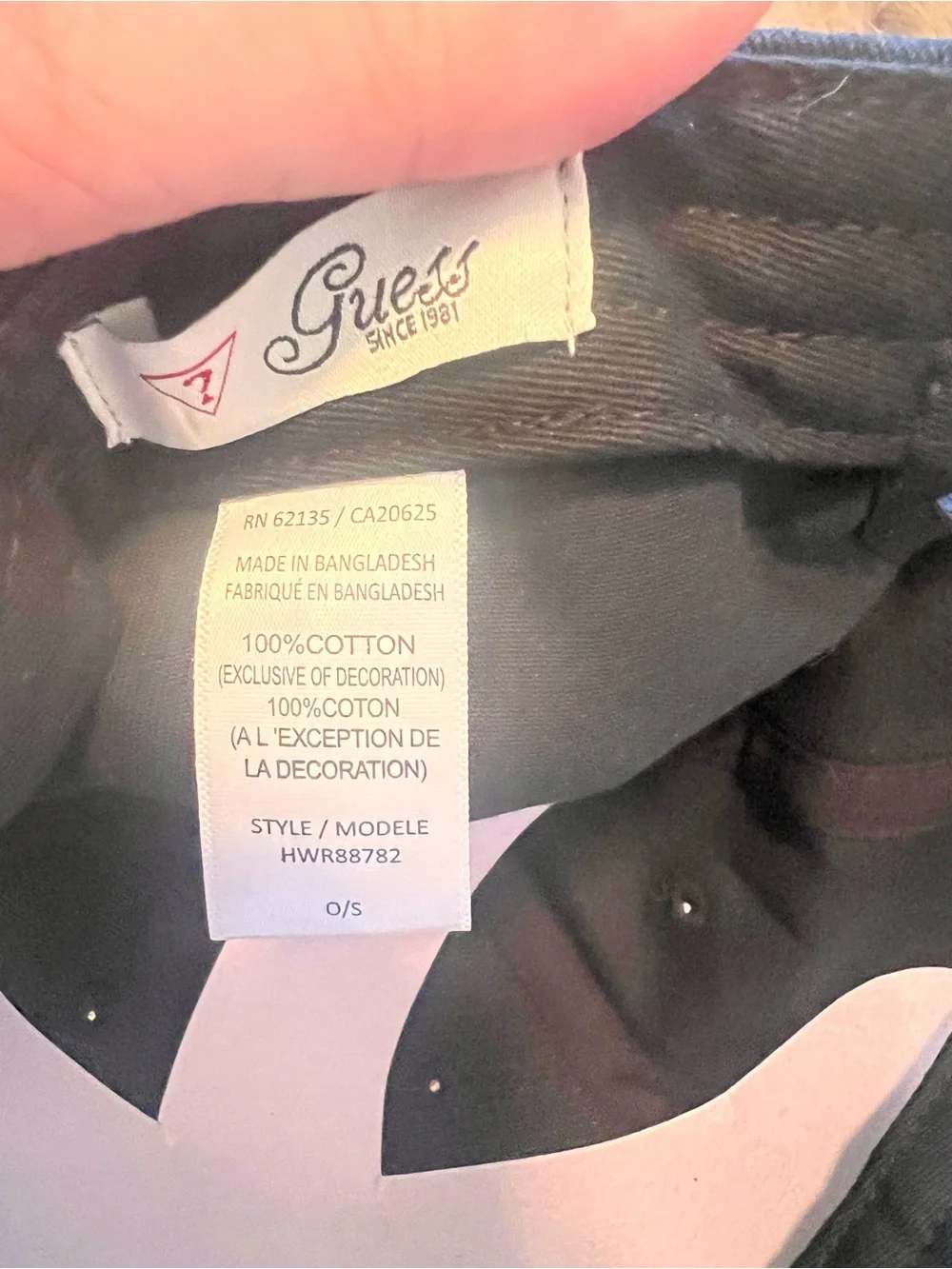 Guess classic black